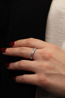 Bague Alliance en or blanc et diamants - Castafiore