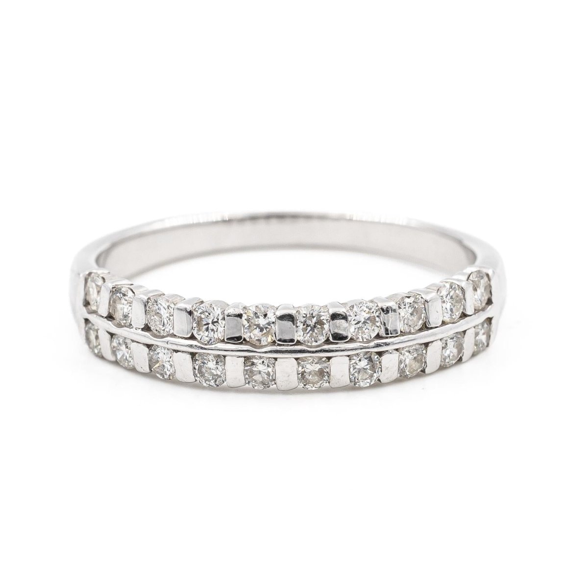 Bague Alliance en or blanc et diamants - Castafiore