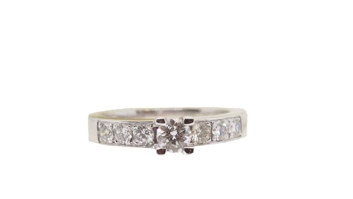 Bague Alliance en or blanc et diamants - Castafiore