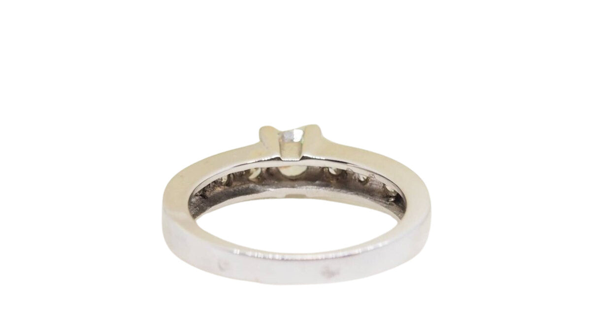 Bague Alliance en or blanc et diamants - Castafiore