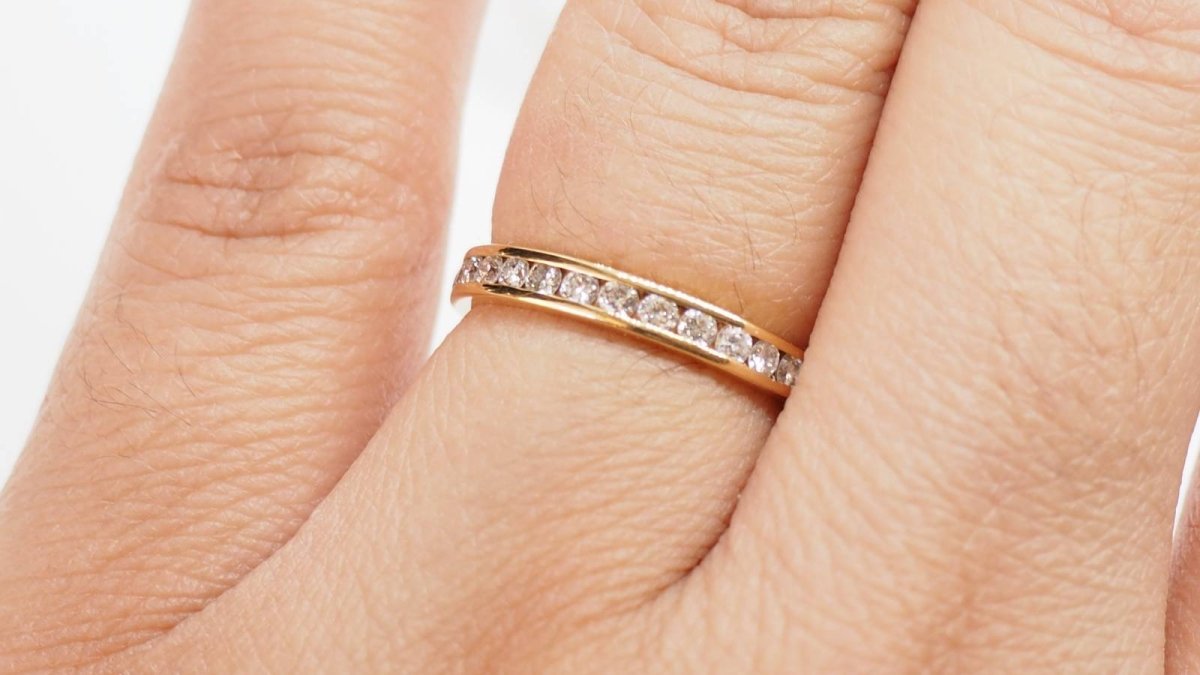 Bague Alliance en or jaune et diamants - Castafiore