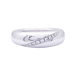 Bague Anneau CHAUMET en or blanc et diamants. - Castafiore