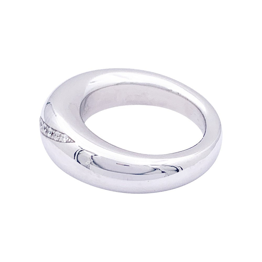 Bague Anneau CHAUMET en or blanc et diamants. - Castafiore