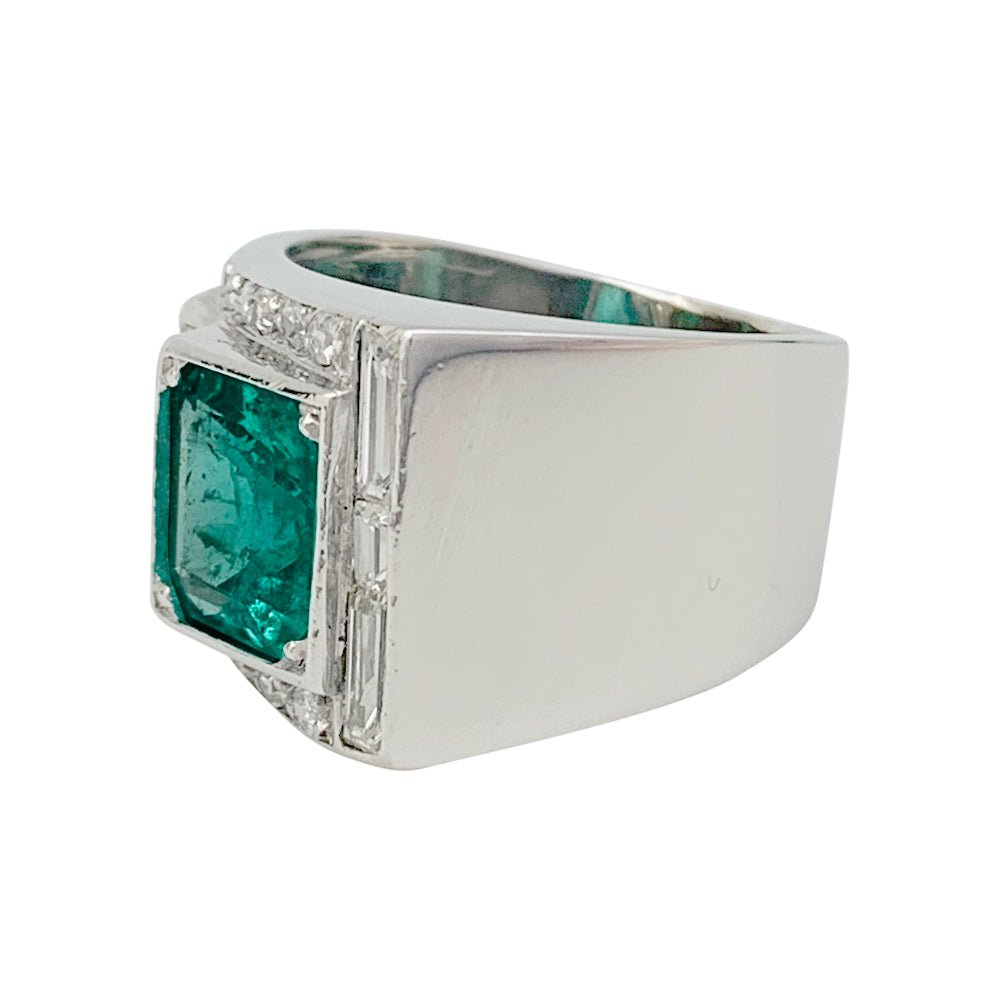Bague Art Déco en platine, émeraude et diamants - Castafiore