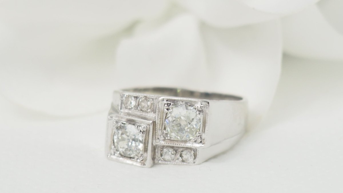 Bague Art Déco en platine et diamants