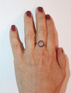 Bague Art Déco ronde rubis et diamants - Castafiore