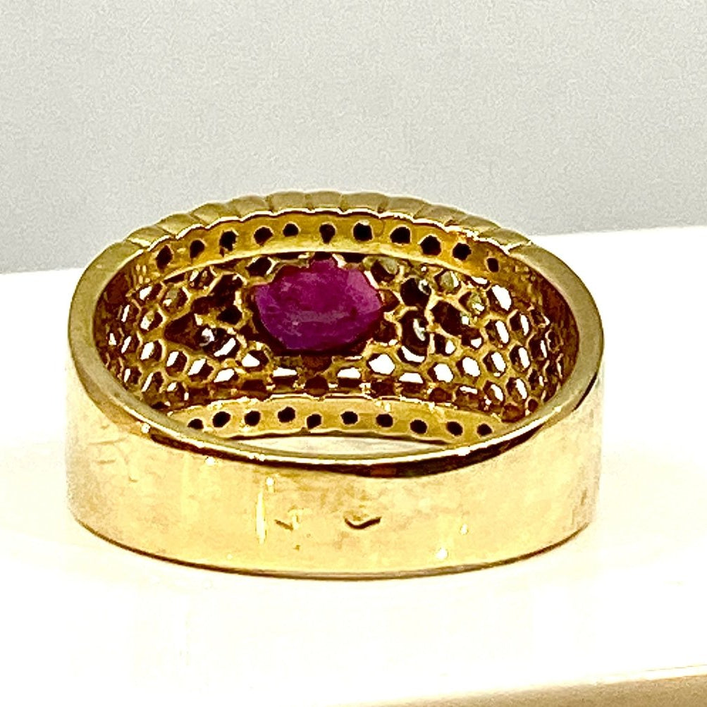 Bague bandeau en or jaune 18 carats en rubis et diamants - Castafiore