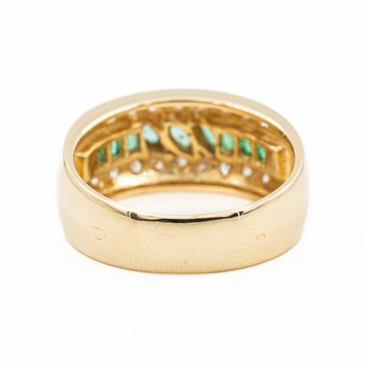 Bague Bandeau en or jaune, diamants et émeraude - Castafiore