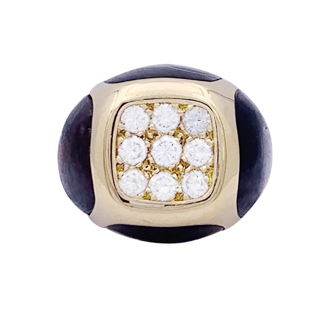 Bague Boucheron, "Chevalière", or jaune, bois et diamants. - Castafiore