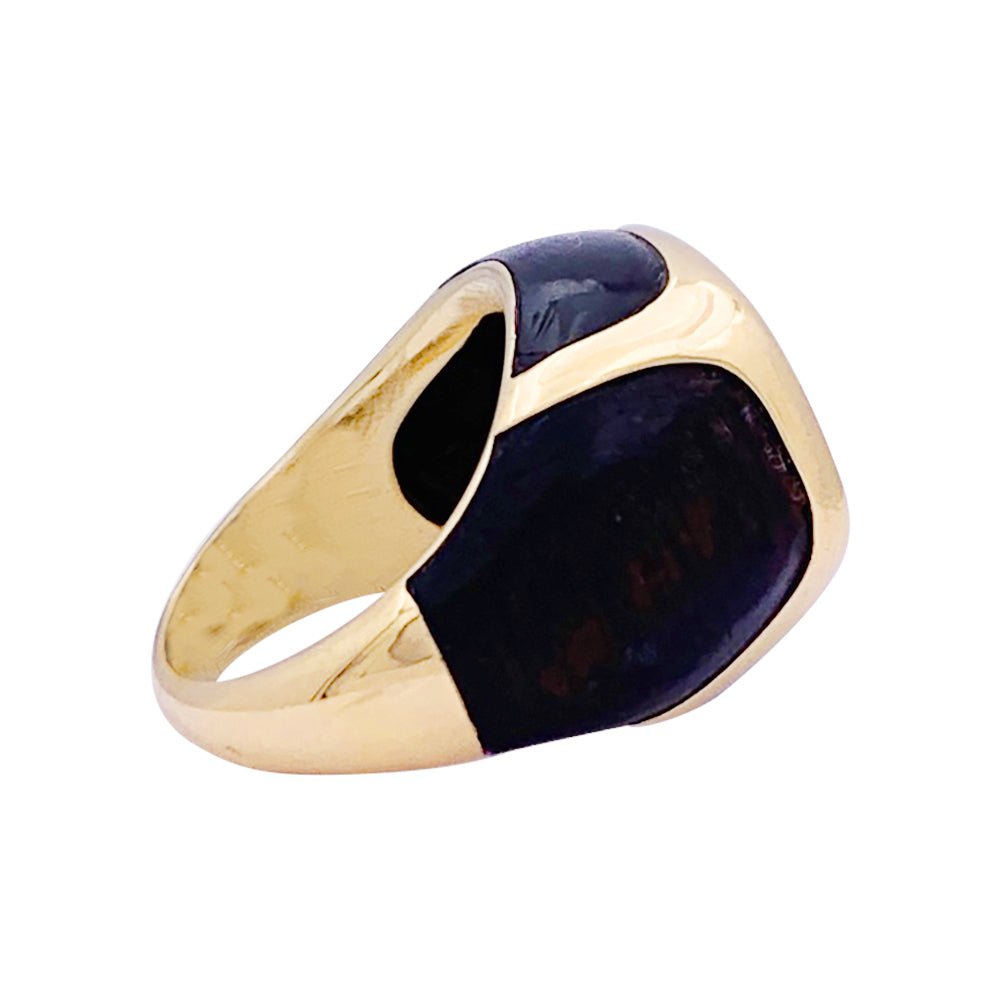 Bague Boucheron, "Chevalière", or jaune, bois et diamants. - Castafiore