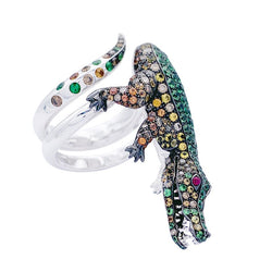 Bague Boucheron Crocodile en or blanc, sertie de diamants et pierres de couleur - Castafiore