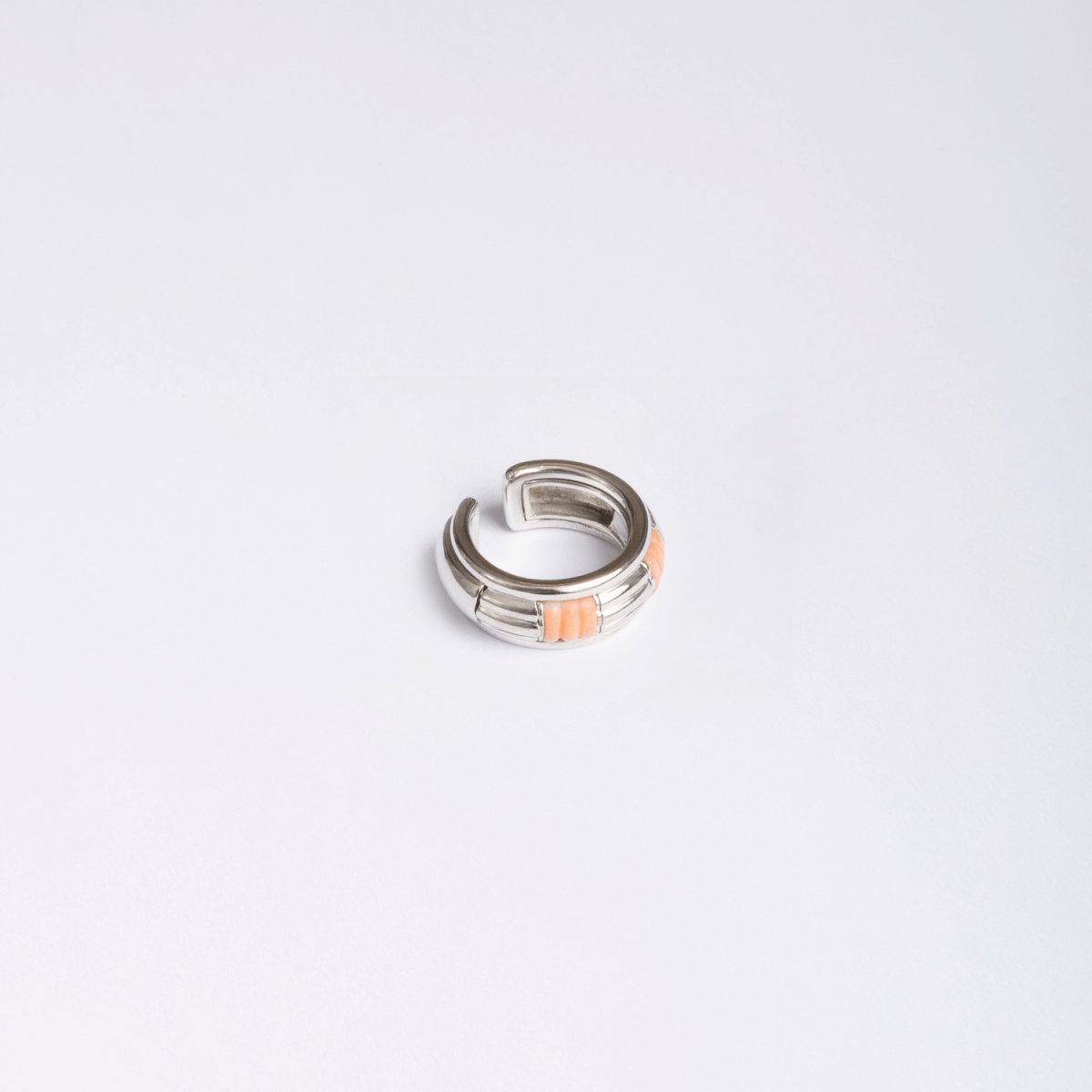 Bague BOUCHERON "les Plurielles" en or blanc et corail - Castafiore