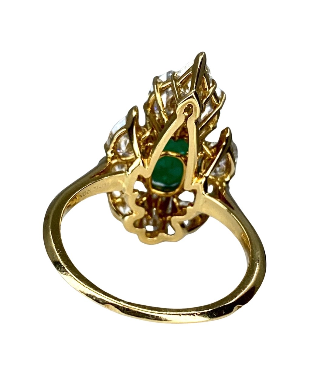 Bague BOUCHERON Pompadour en or jaune, émeraude et diamants - Castafiore