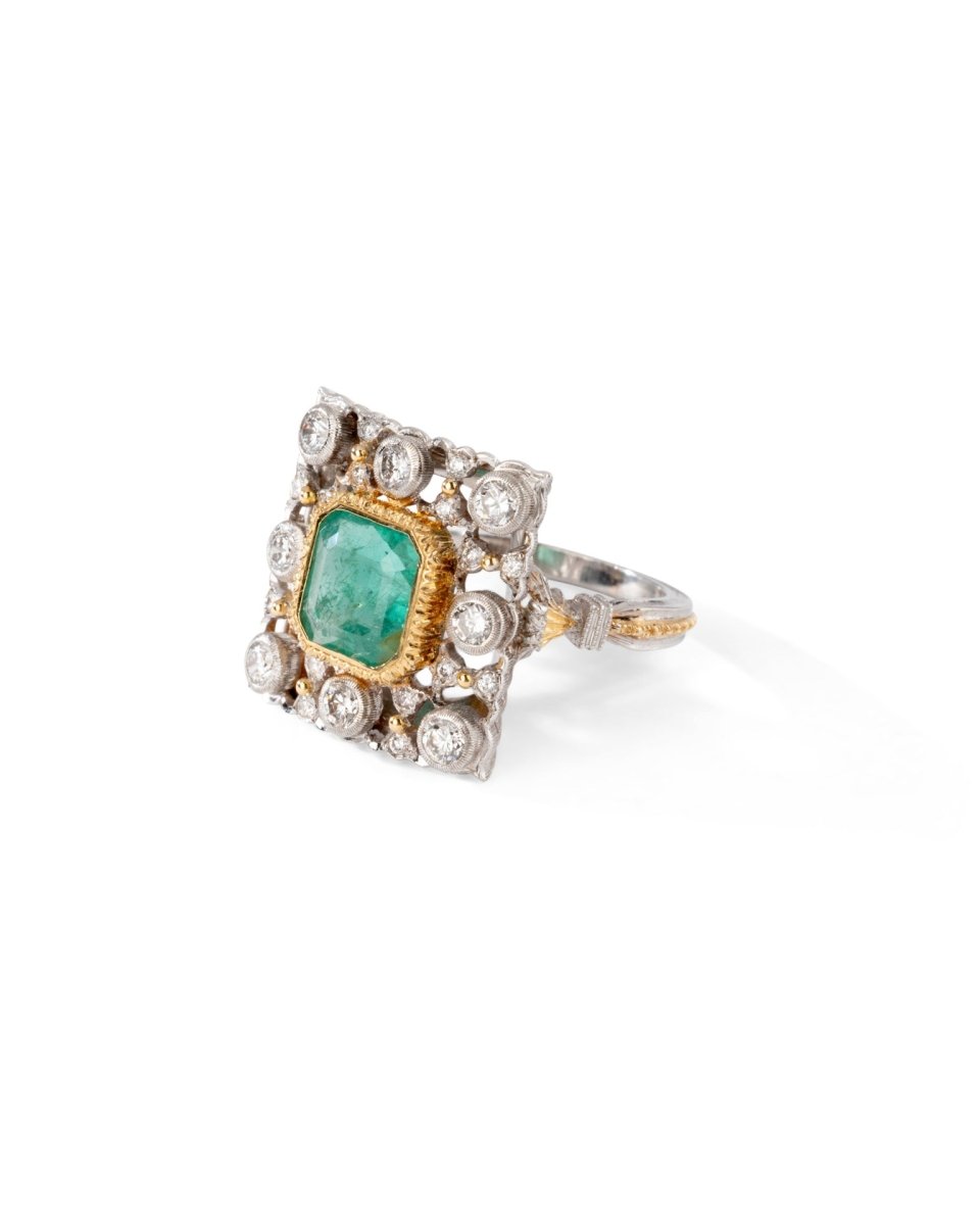 Bague BUCCELLATI en or jaune et or blanc avec émeraude et diamants - Castafiore