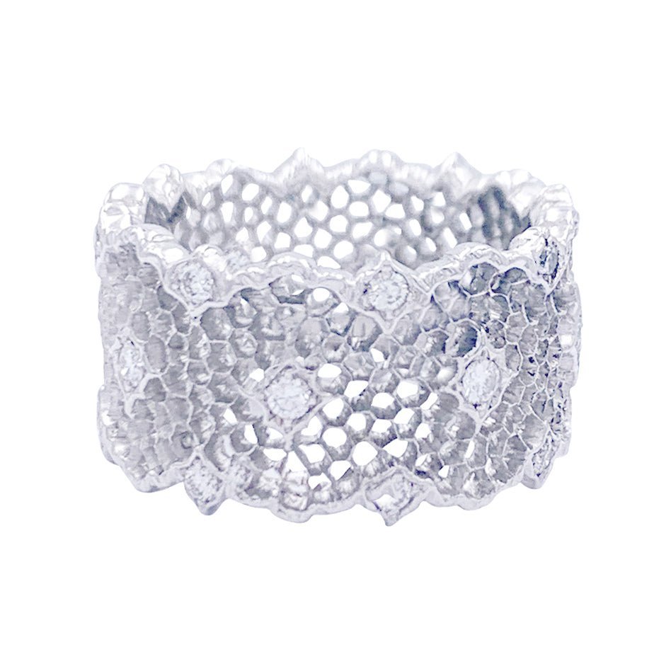 Bague Buccellati, "Tulle", or blanc, diamants. - Castafiore