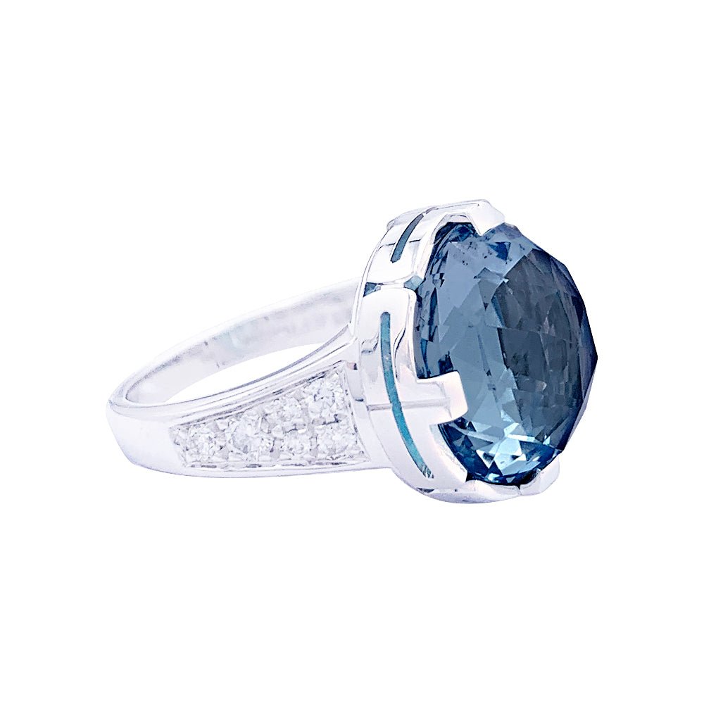 Bague BULGARI en or blanc, topaze bleue et diamants - Castafiore