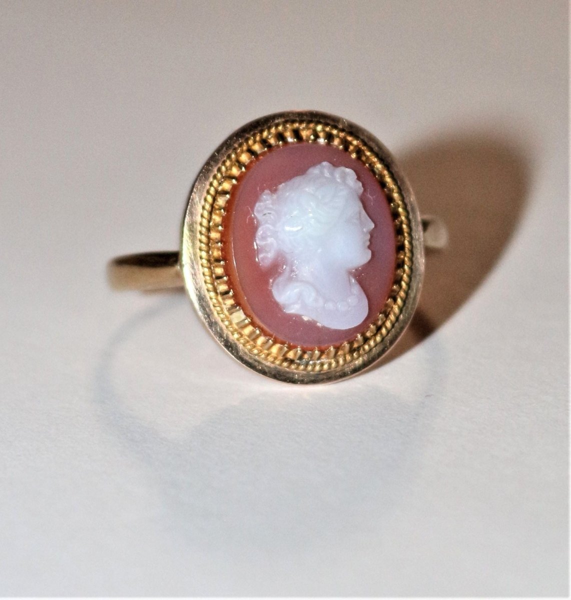 Bague Camée en or jaune et en cornaline - Castafiore