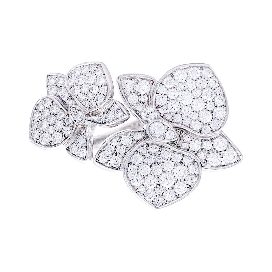 Bague CARTIER "Caresse d'Orchidées" en or blanc et diamants. - Castafiore
