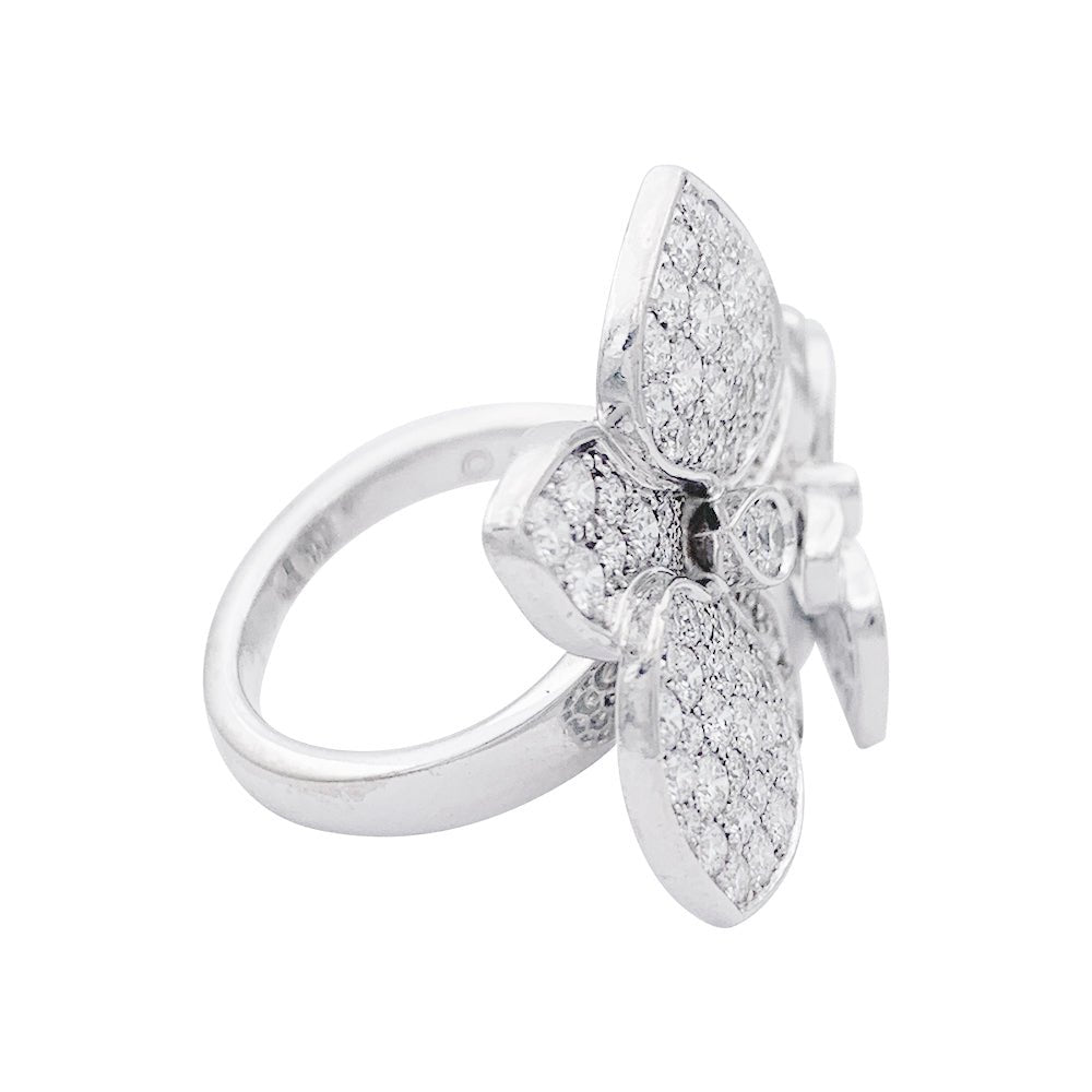 Bague CARTIER "Caresse d'Orchidées" en or blanc et diamants. - Castafiore