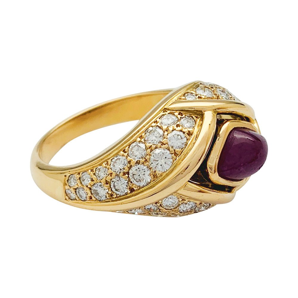 Bague Cartier en or jaune, diamants et rubis - Castafiore
