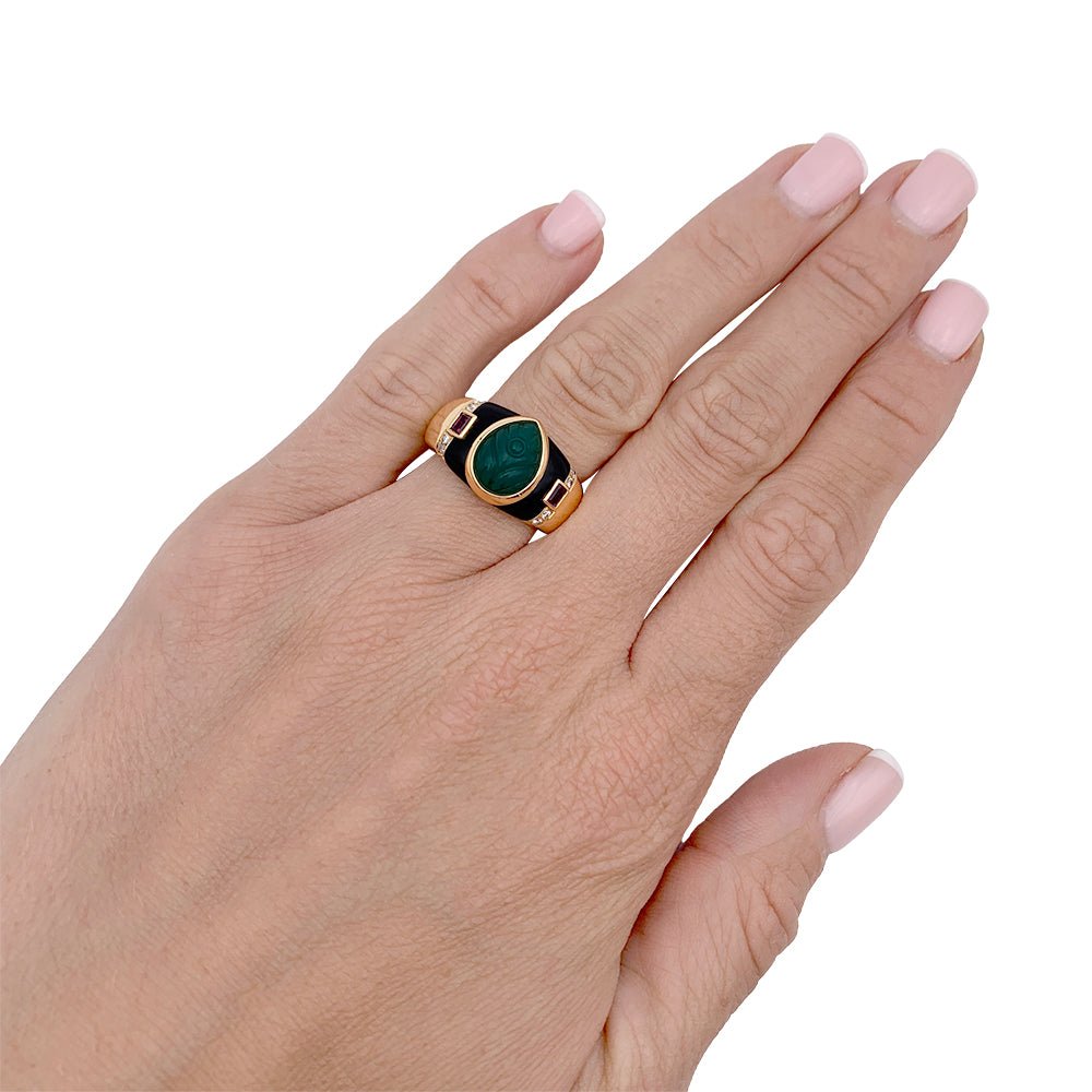 Bague CARTIER, "Gaïa", en or jaune et pierres de couleurs. - Castafiore