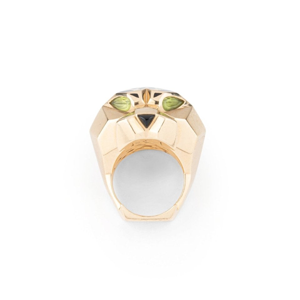 Bague CARTIER "Tête de panthère" en or jaune, laque noire, onyx et péridots - Castafiore
