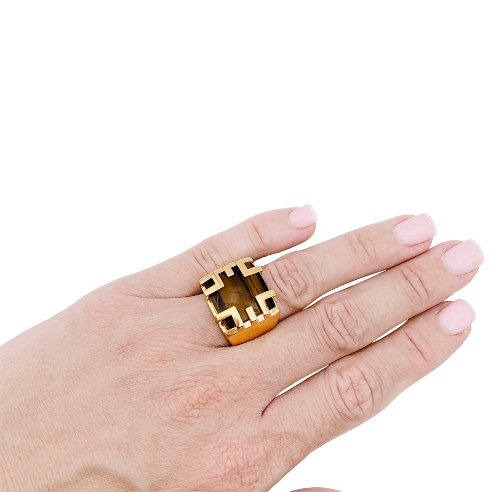 Bague CARTIER "Yijing" en or jaune et oeil de tigre - Castafiore