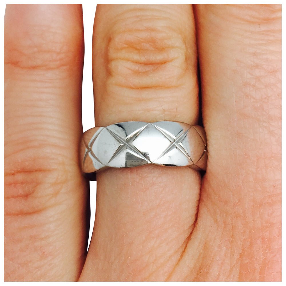 Bague Chanel, "Coco Crush", en or blanc. - Castafiore