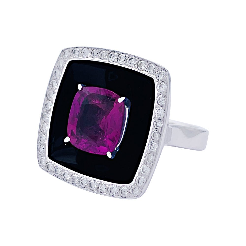 Bague CHANEL "Nuit Noire" en or blanc, saphir rose, diamants et émail - Castafiore
