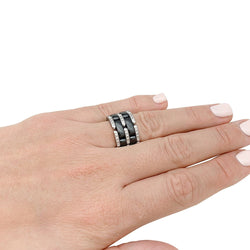 Bague Chanel,"Ultra", en or blanc, céramique noire et diamants. - Castafiore