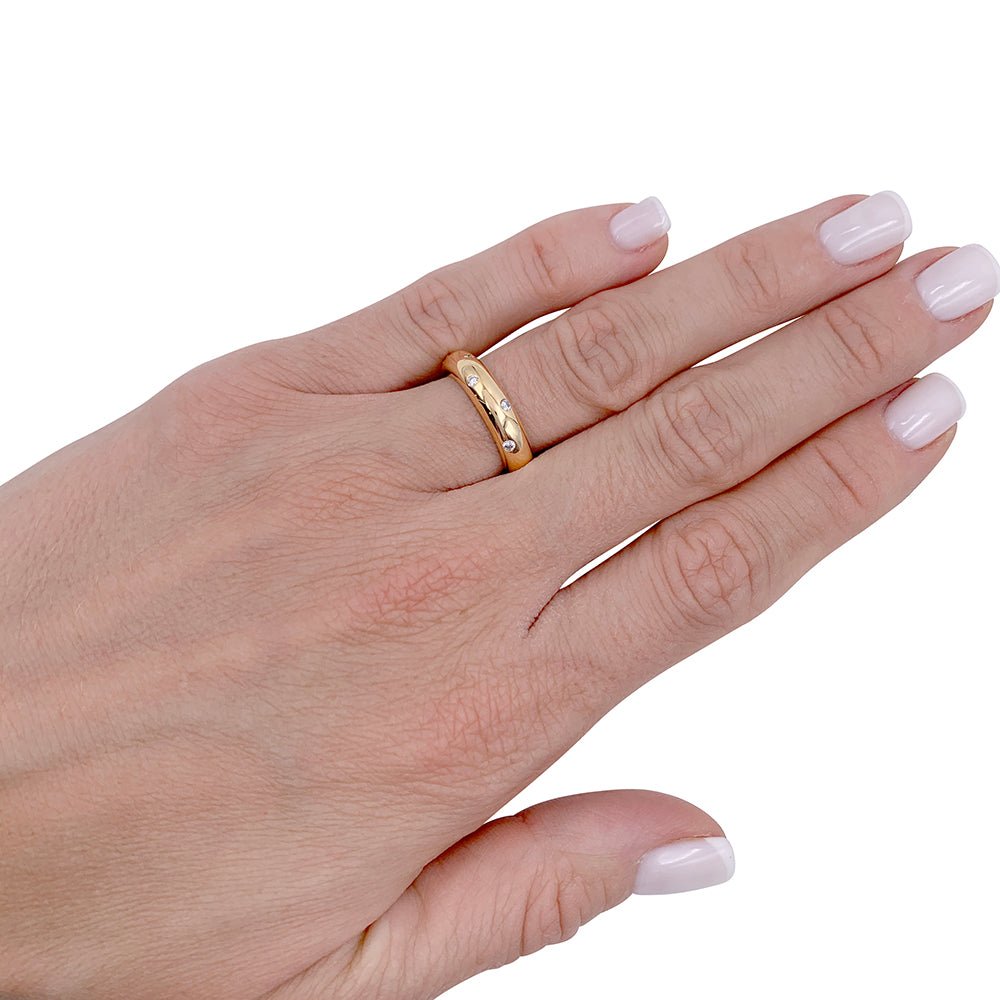 Bague Chaumet jonc or jaune et diamants - Castafiore