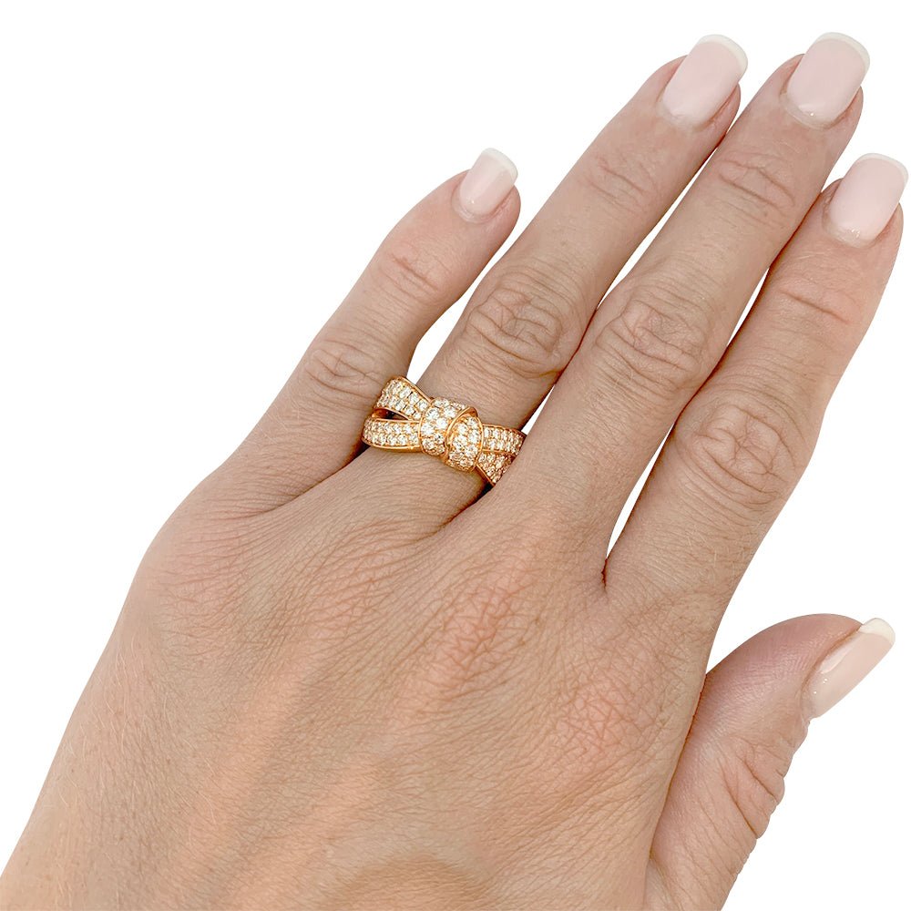 Bague Chaumet, "Liens Séduction", or rose et diamants - Castafiore