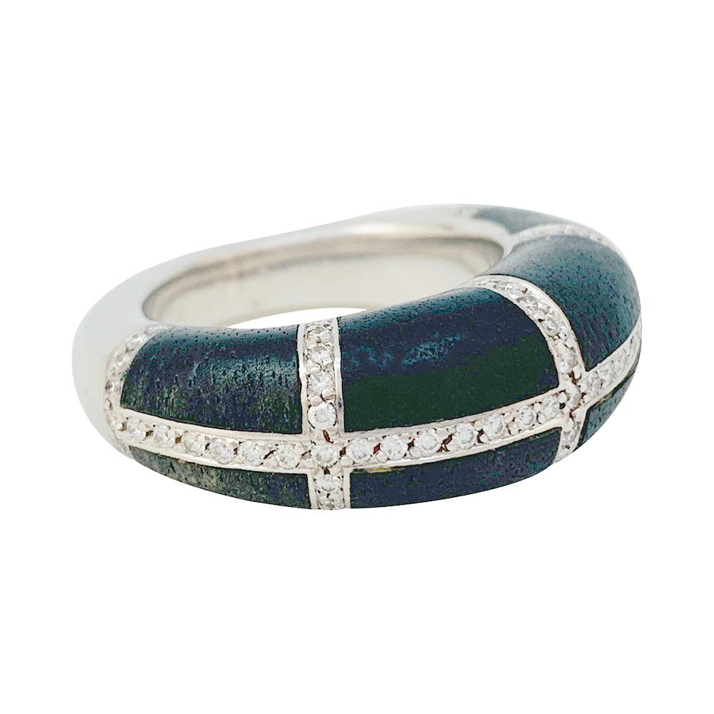 Bague CHAUMET, modèle "Anneau", or blanc, diamants et ébène - Castafiore