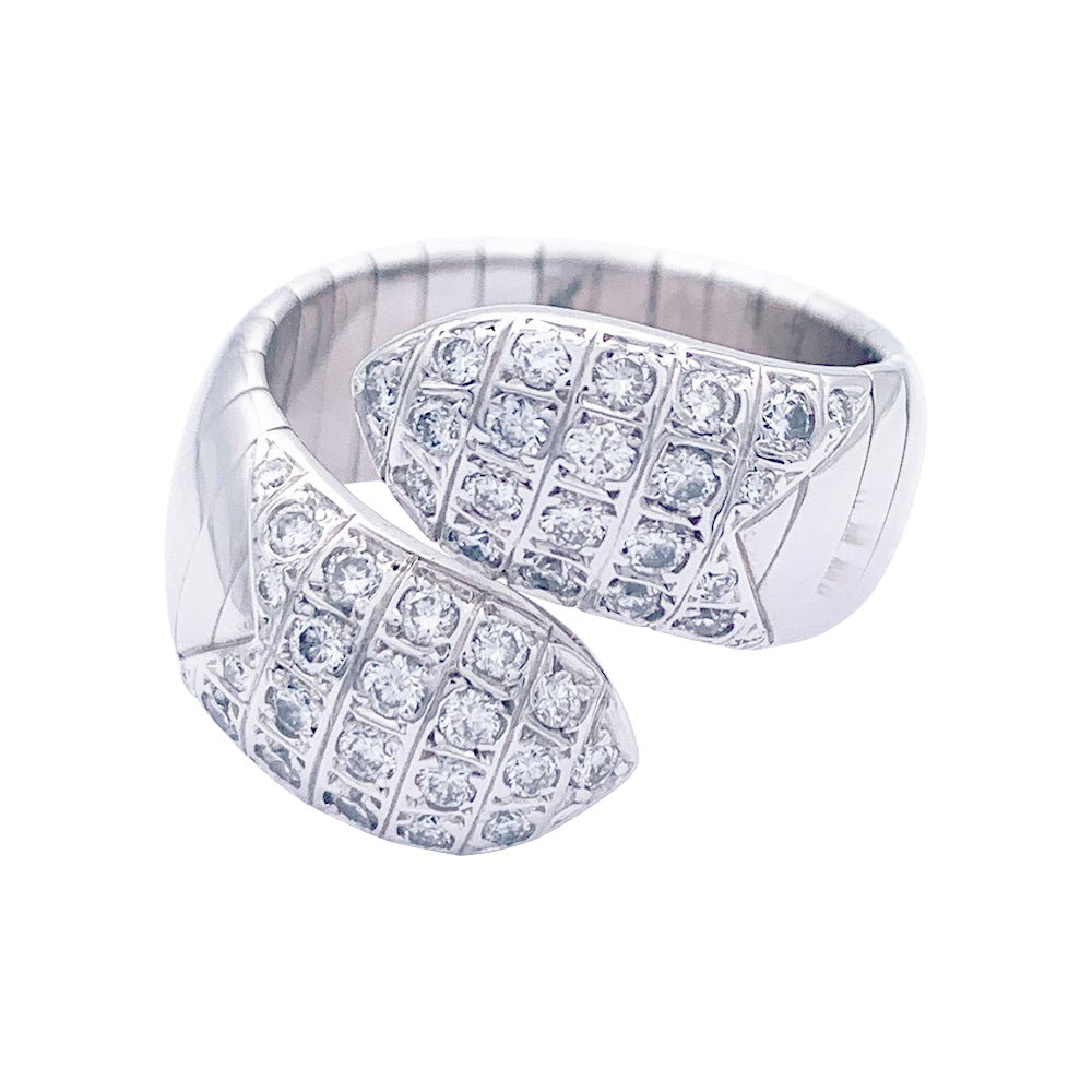 Bague Chaumet, “Plume pointes diamants croisées”, or blanc, diamants - Castafiore