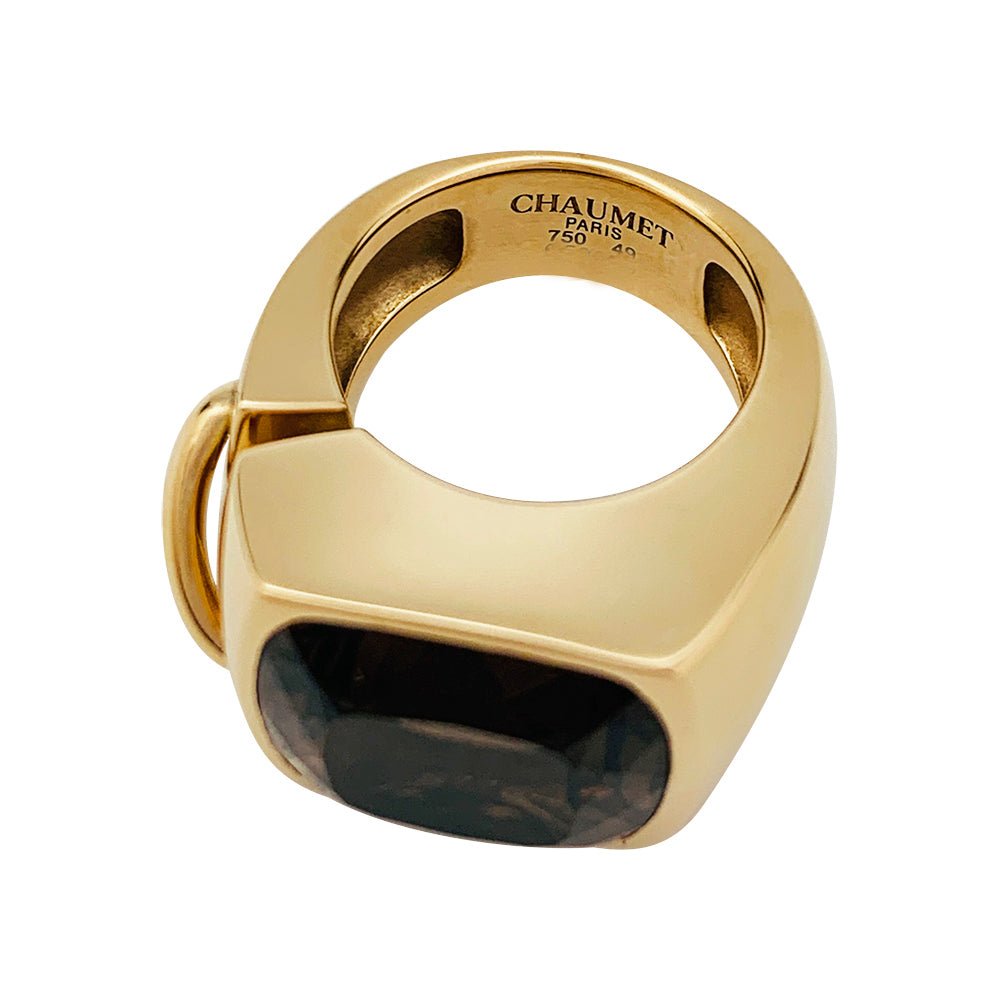 Bague chevalière CHAUMET, "Lien", or jaune, quartz fumé - Castafiore