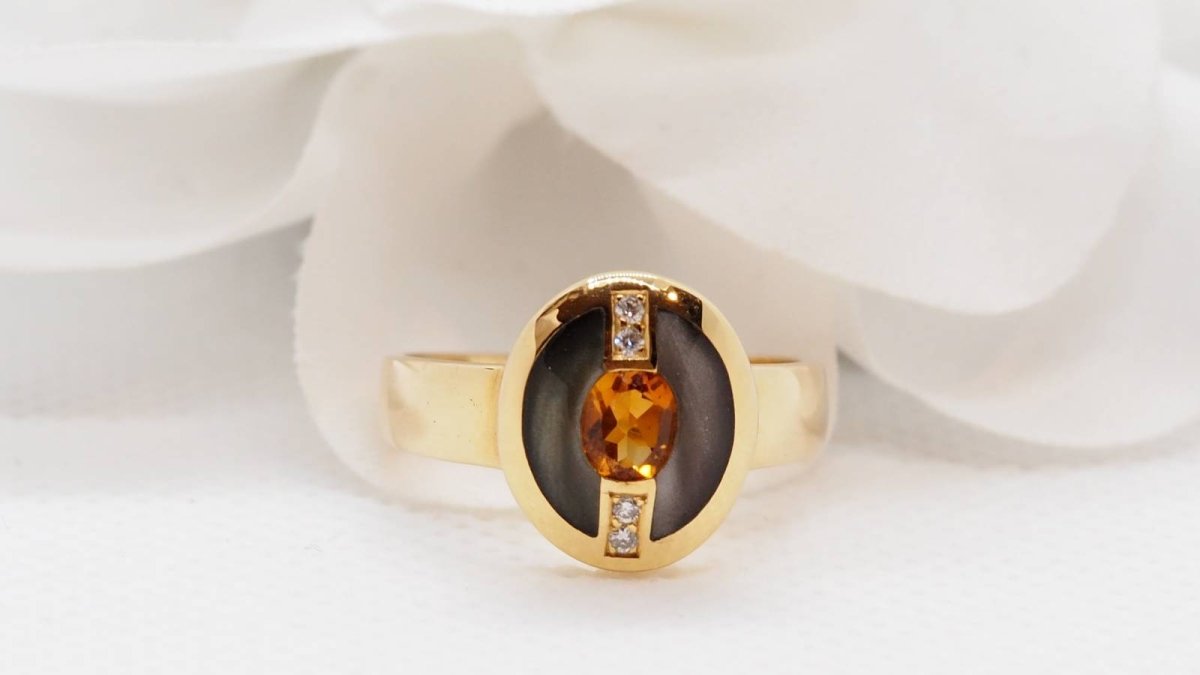 Bague Clozeau en or jaune, diamants et résine - Castafiore