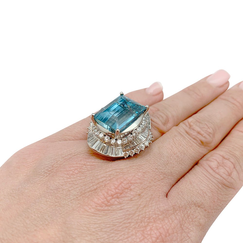 Bague cocktail aigue-marine et diamants - Castafiore