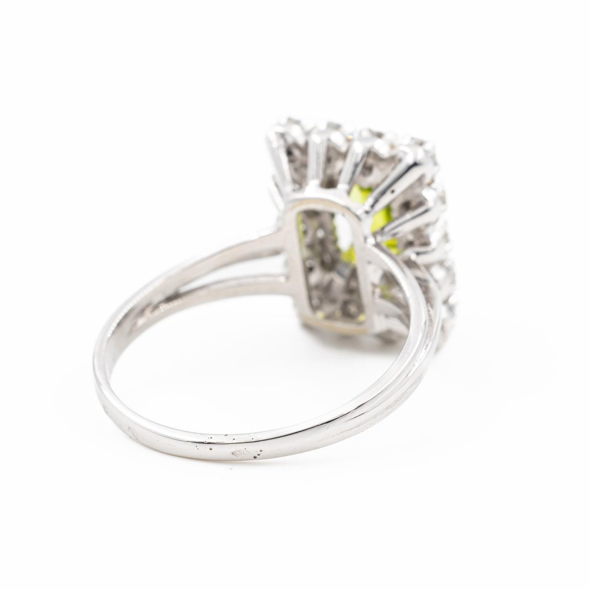 Bague Cocktail en or blanc, diamants et péridot - Castafiore