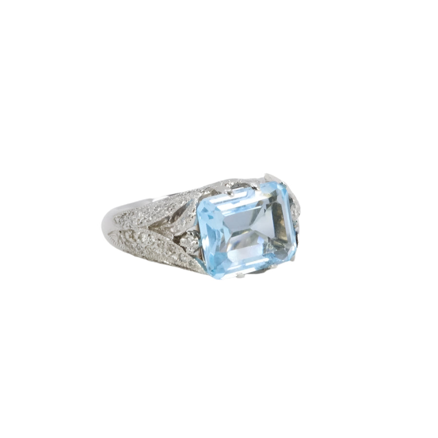 Bague cocktail vintage en or blanc, diamants et aigue-marine - Castafiore