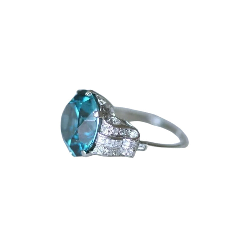 Bague Cocktail Zircon bleu et diamants sur platine - Castafiore