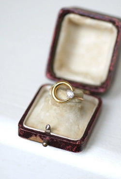 Bague croissant de lune diamant et or - Castafiore