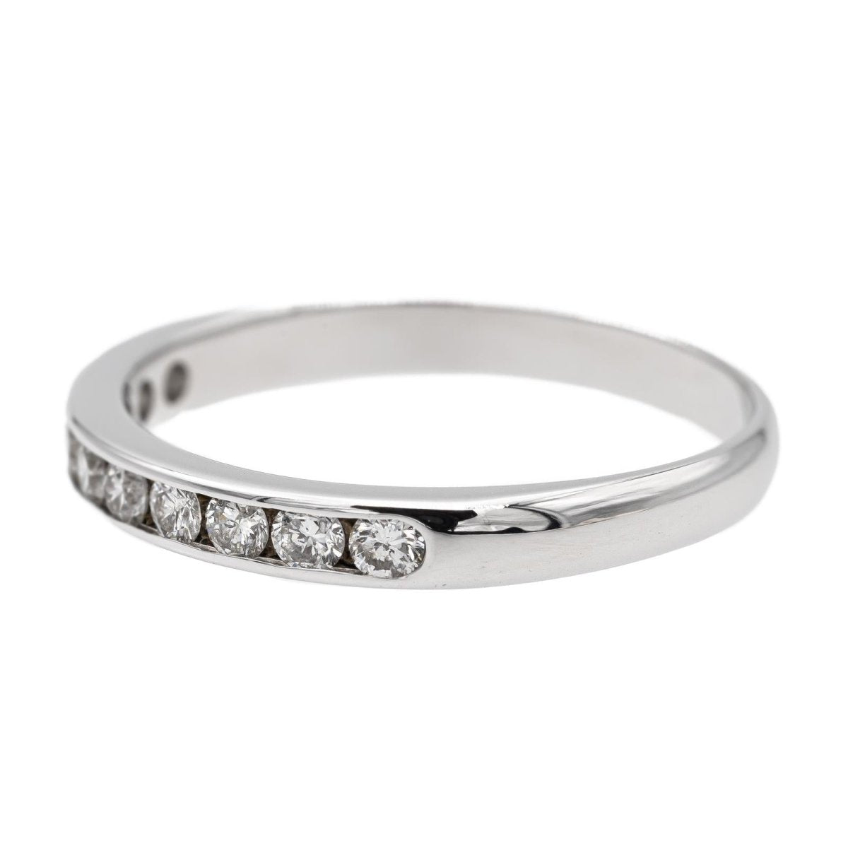 Bague demi alliance en or blanc et diamants - Castafiore