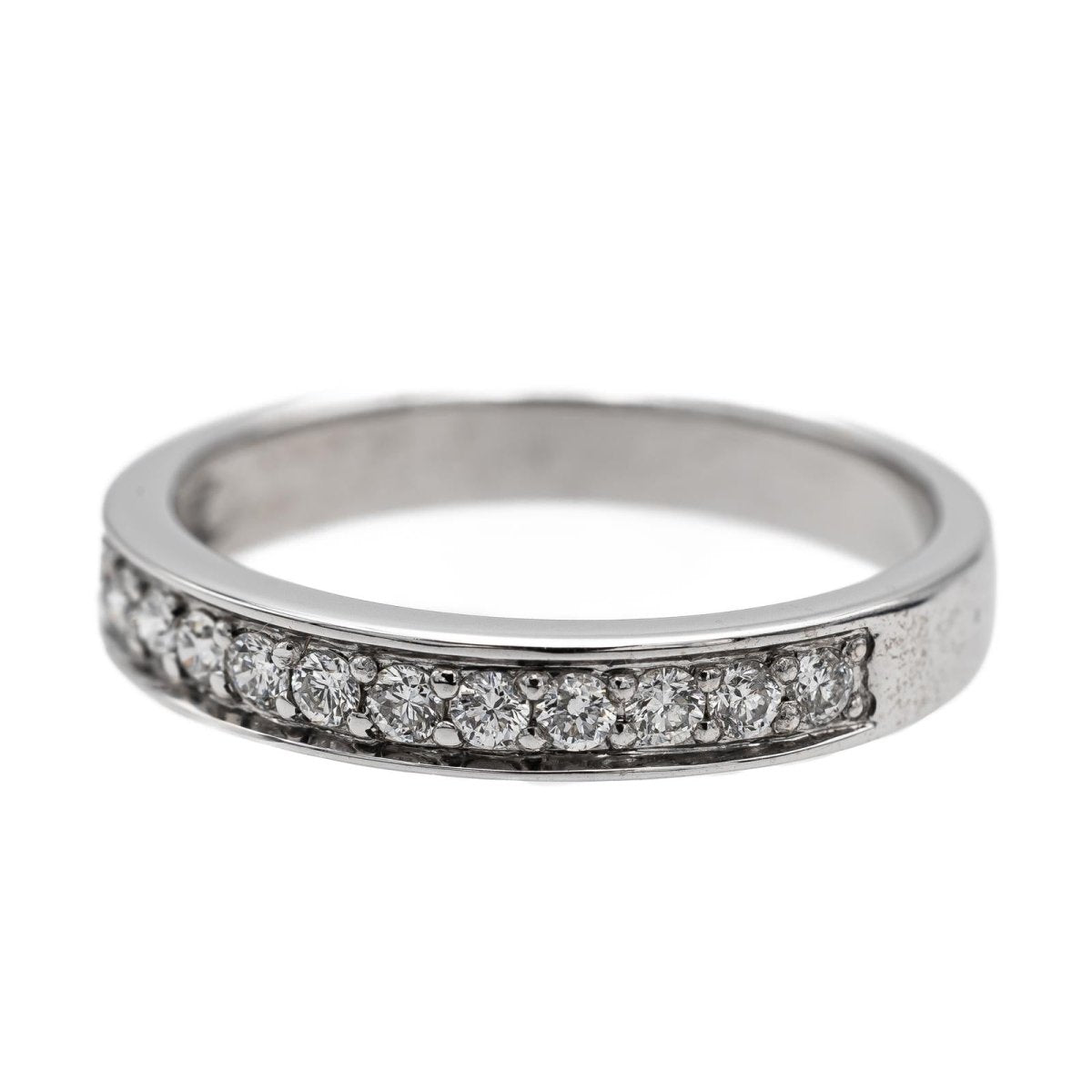 Bague Demi-Alliance en or blanc et diamants - Castafiore