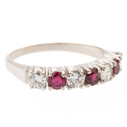 Bague Demi Alliance en or blanc, rubis et diamants - Castafiore