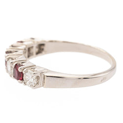 Bague Demi Alliance en or blanc, rubis et diamants - Castafiore