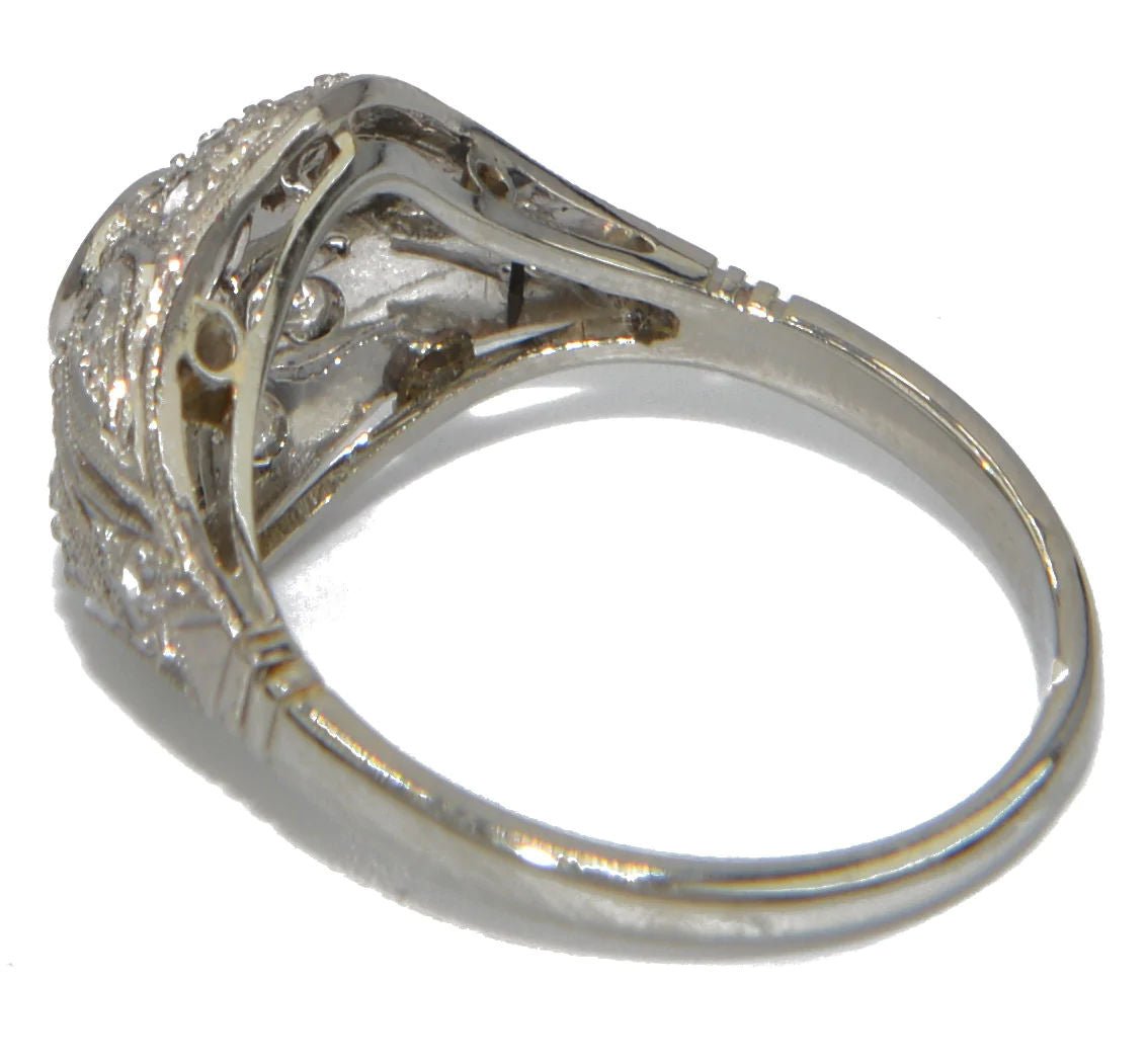 Bague dôme ajourée en diamant en platine - Castafiore