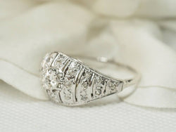 Bague Dôme en or blanc et diamants - Castafiore