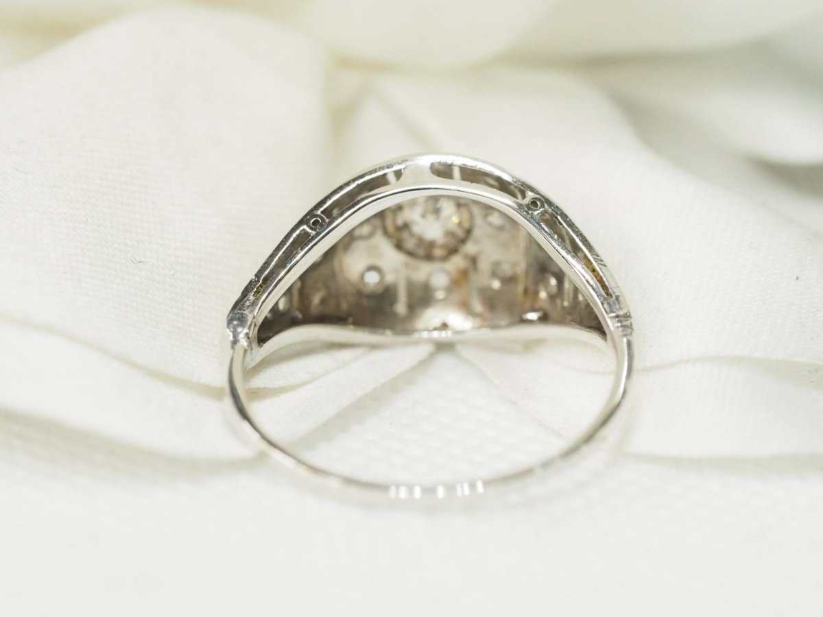 Bague Dôme en or blanc et diamants - Castafiore