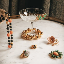 Bague Dôme en or jaune, émeraudes et diamants - Castafiore