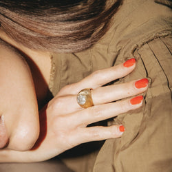 Bague Dôme en or jaune, platine et diamants - Castafiore